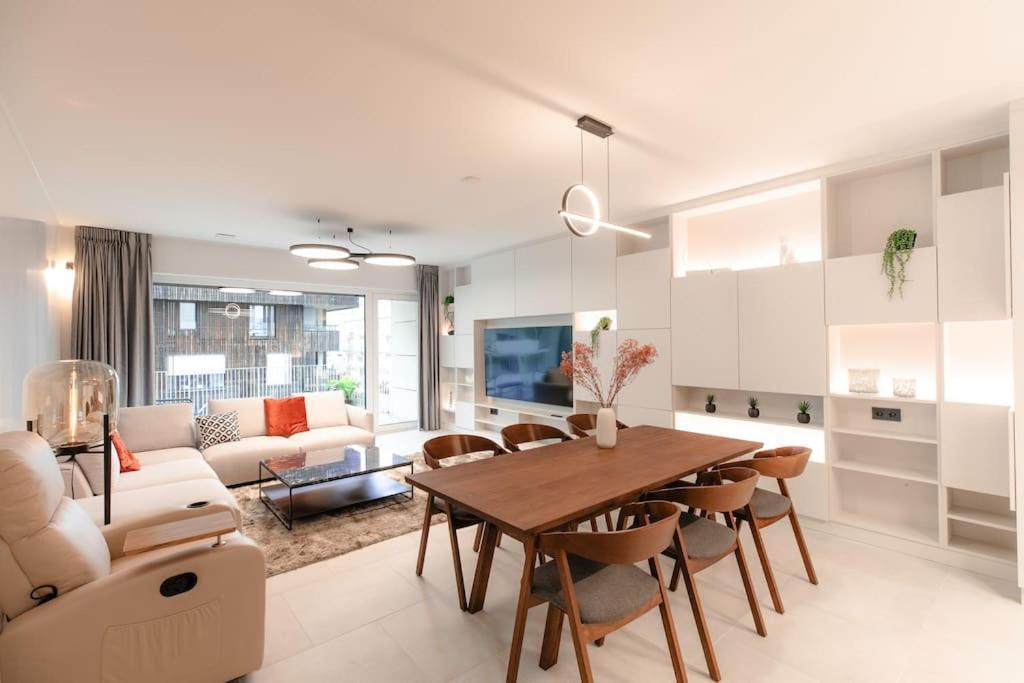 Henry's Appt With A Private 414 - Shared Kitchen Luxemburg